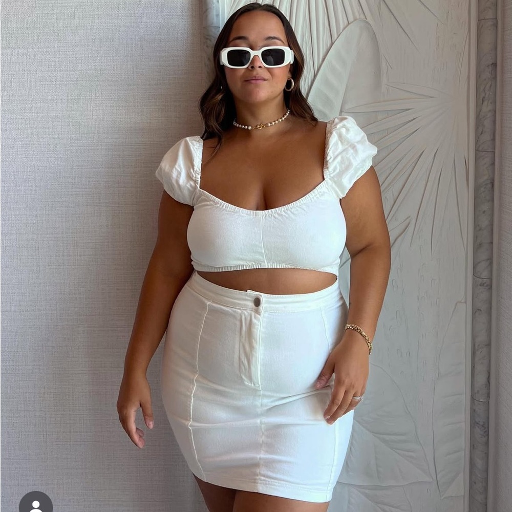 Elegant White Women's Skirt